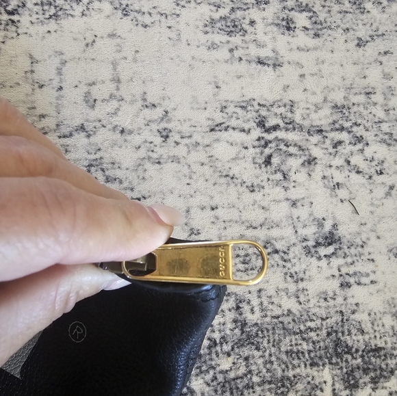 Gucci large leather pouch clutch wristlet - Picture 5 of 9